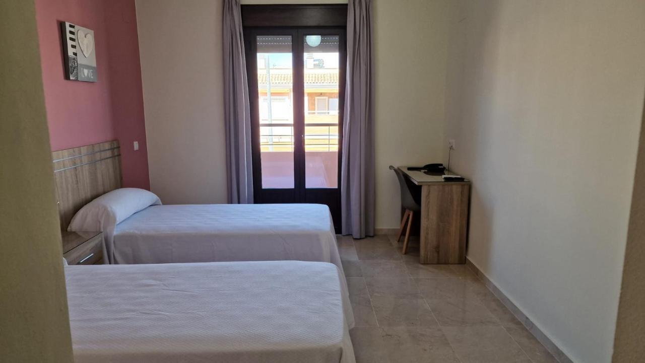 Hotel Nuevo Espartinas Zewnętrze zdjęcie